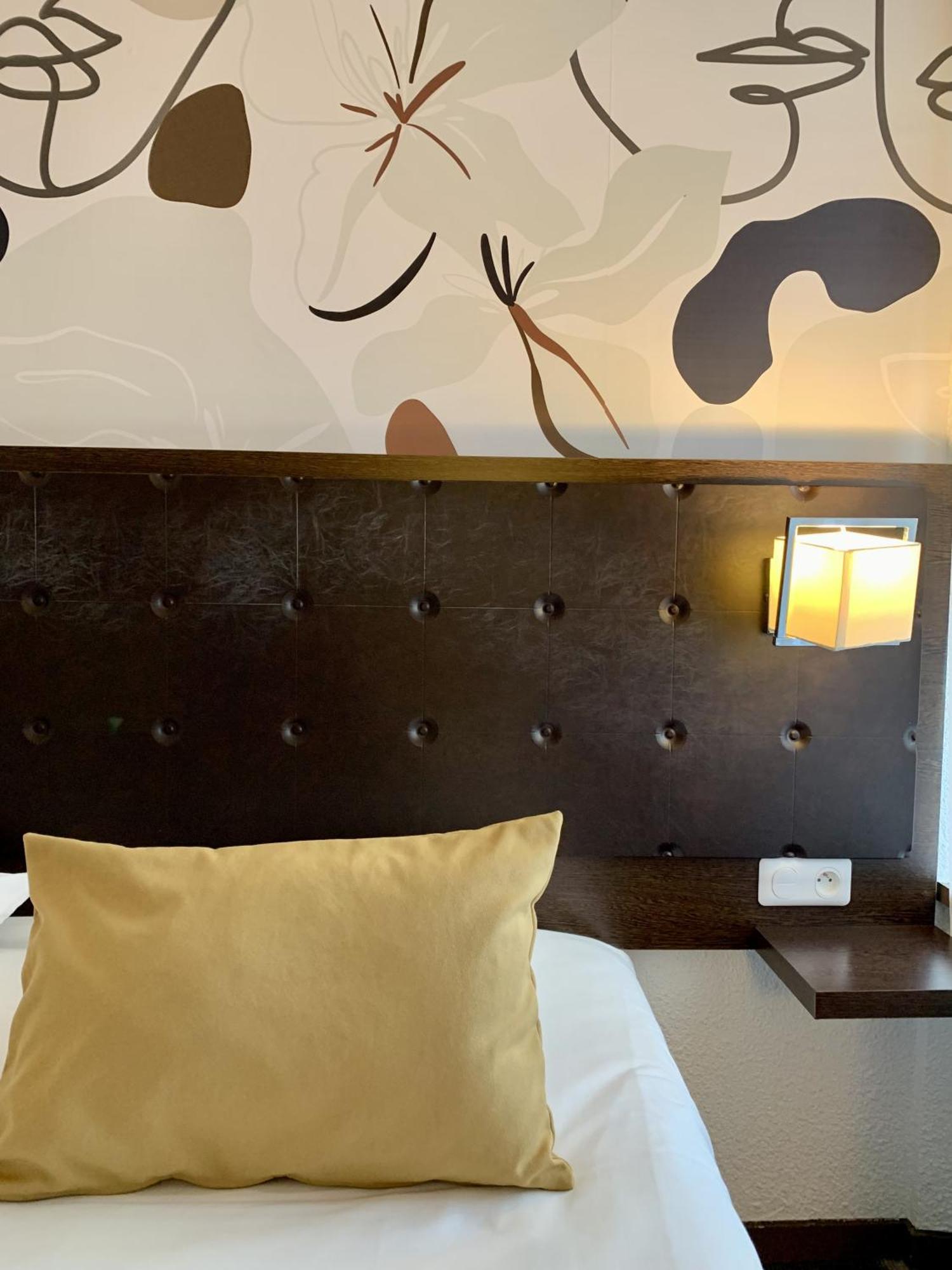 Ambassadeur Hotel - Cherbourg Port De Plaisance Bagian luar foto