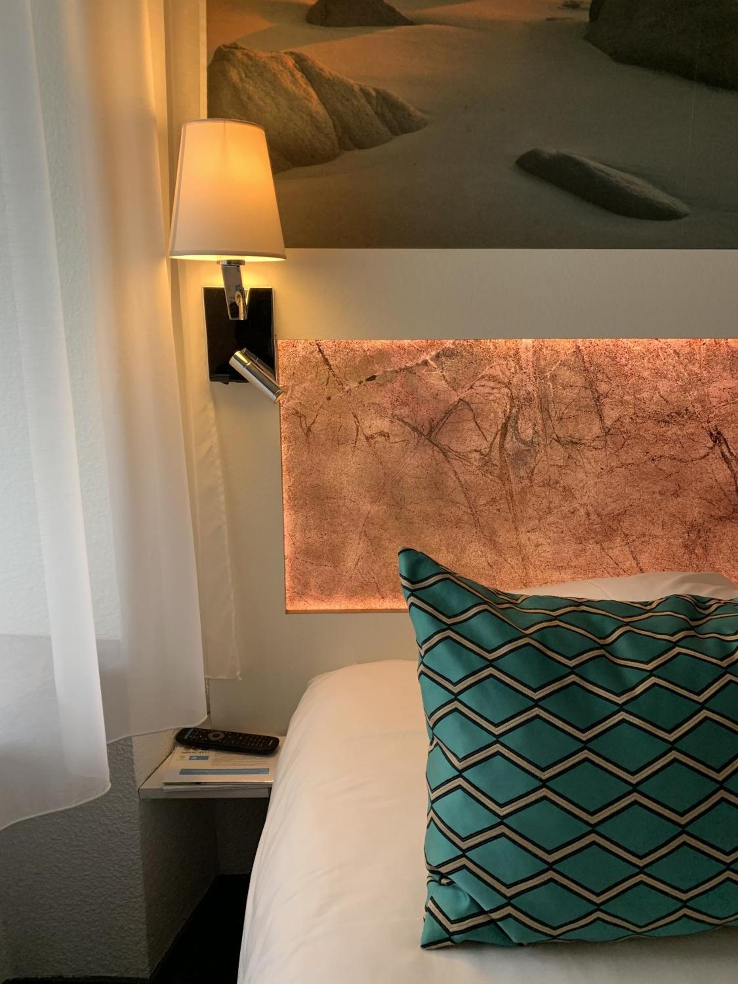 Ambassadeur Hotel - Cherbourg Port De Plaisance Bagian luar foto